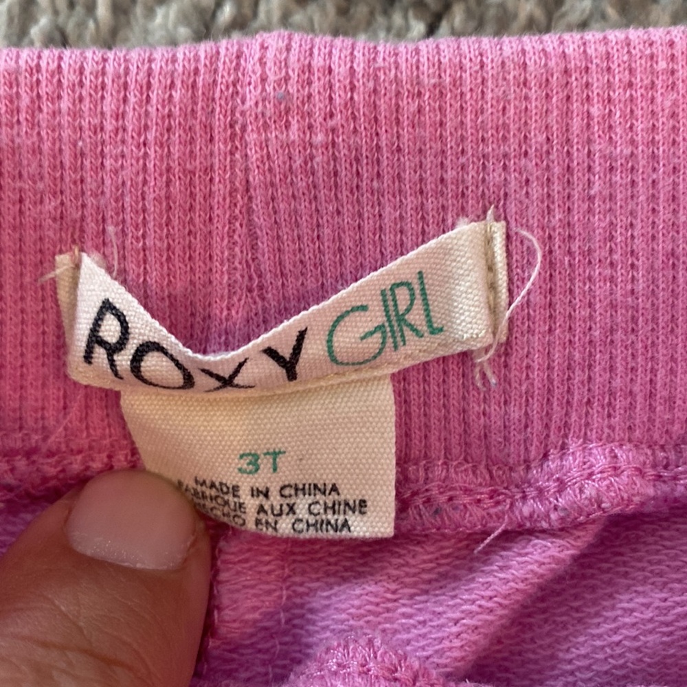 Roxy Set - Picture 4 of 5